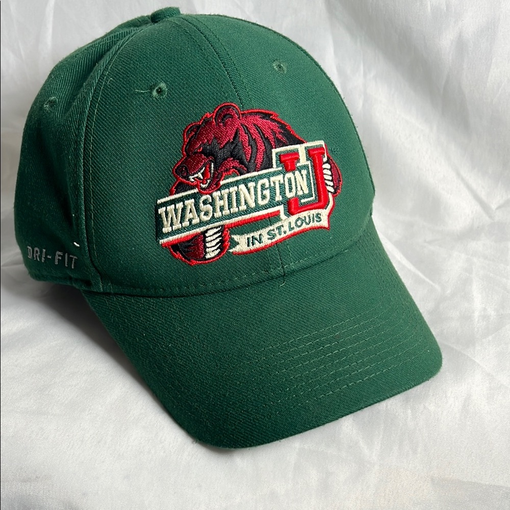 Nike - Washington U - Bears Fitted Dri- Fit Cap -